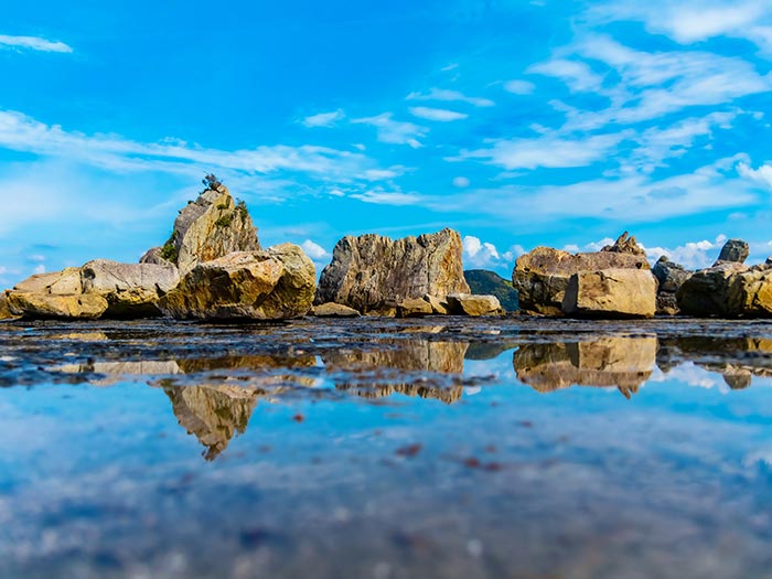 Hashigui-iwa Rock